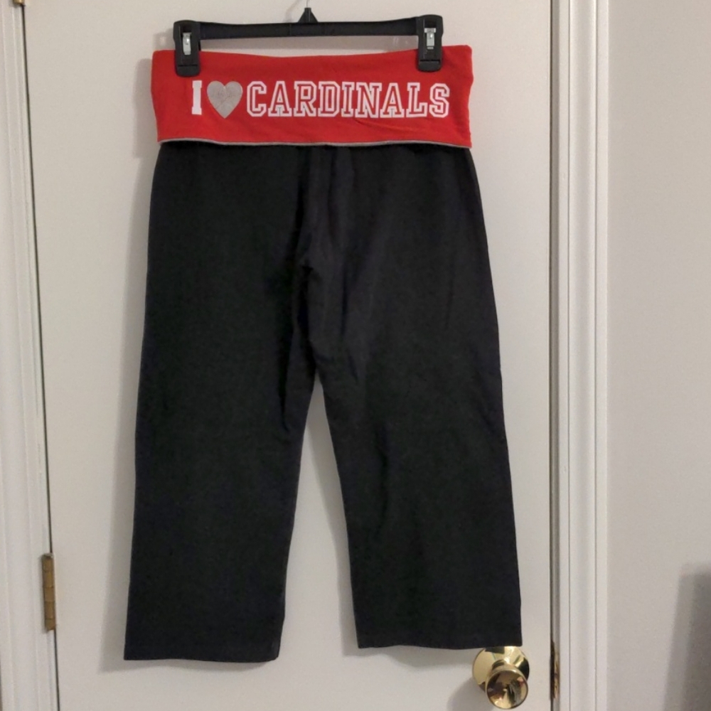 Victoria Secret 'I love Cardinals' yoga capris